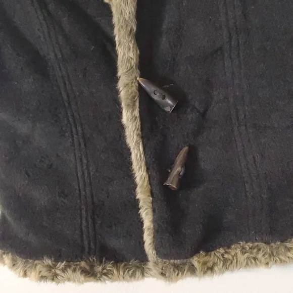 Fjall Wool Blend Faux Fur Vest Womens Size Med Reversible Fuzzy Qarm - Picture 2 of 10